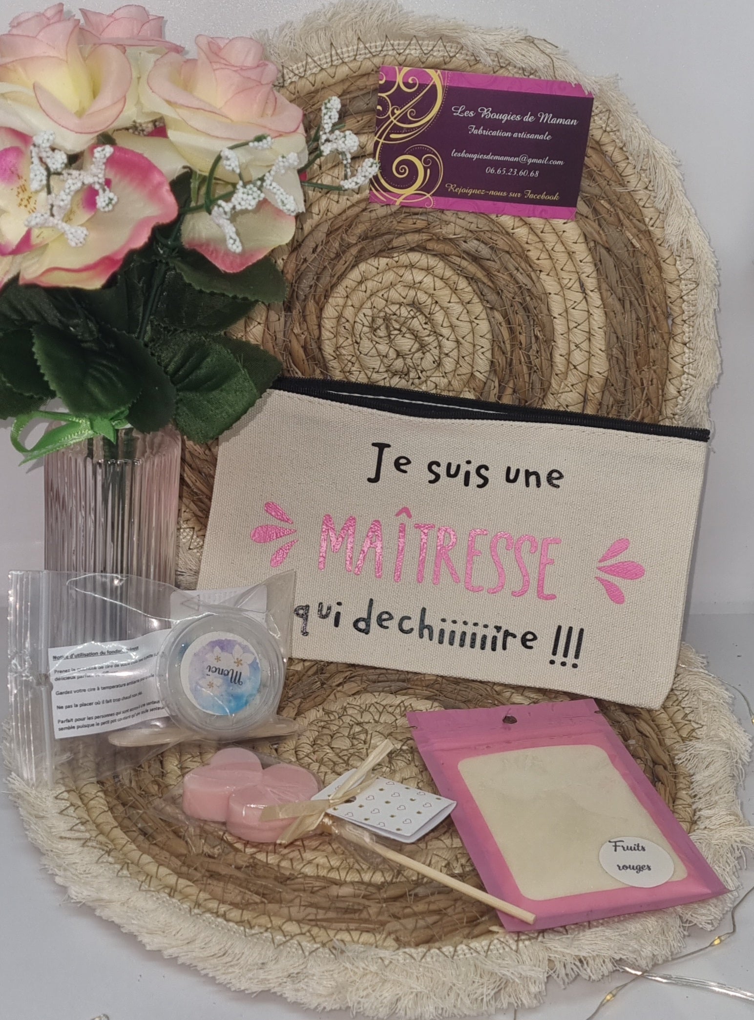 trousse cadeau composée d'une sucette fondante , un crémeux et une poudre aspirateur